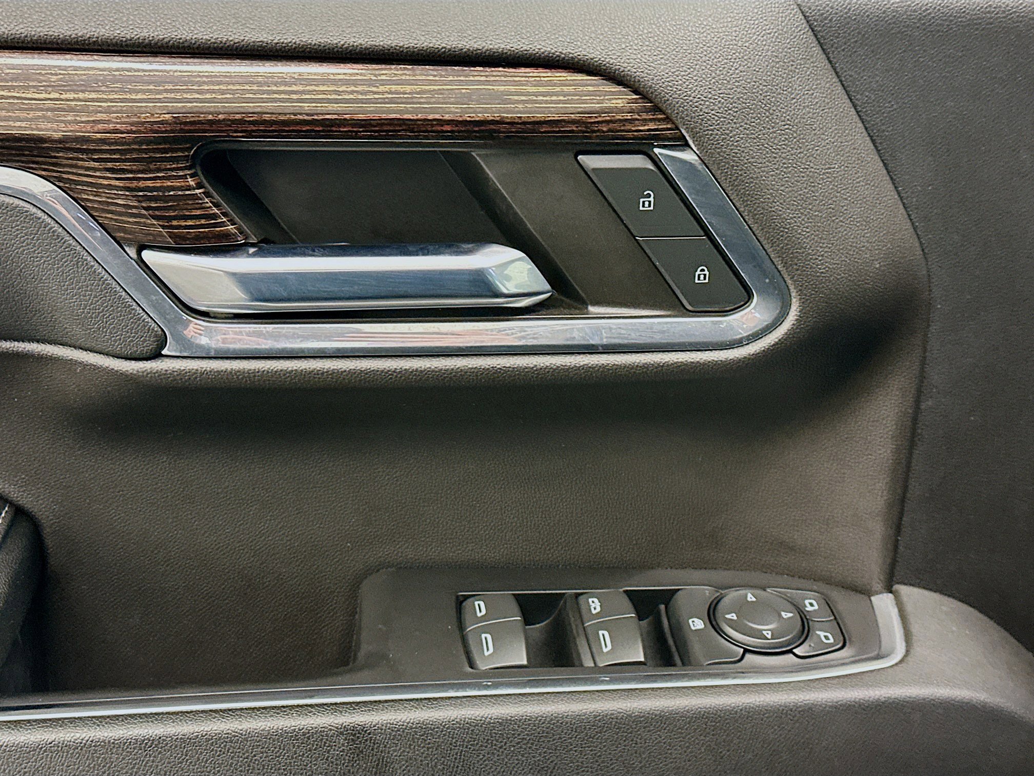 Used 2024 GMC Sierra 1500 Elevation image 15