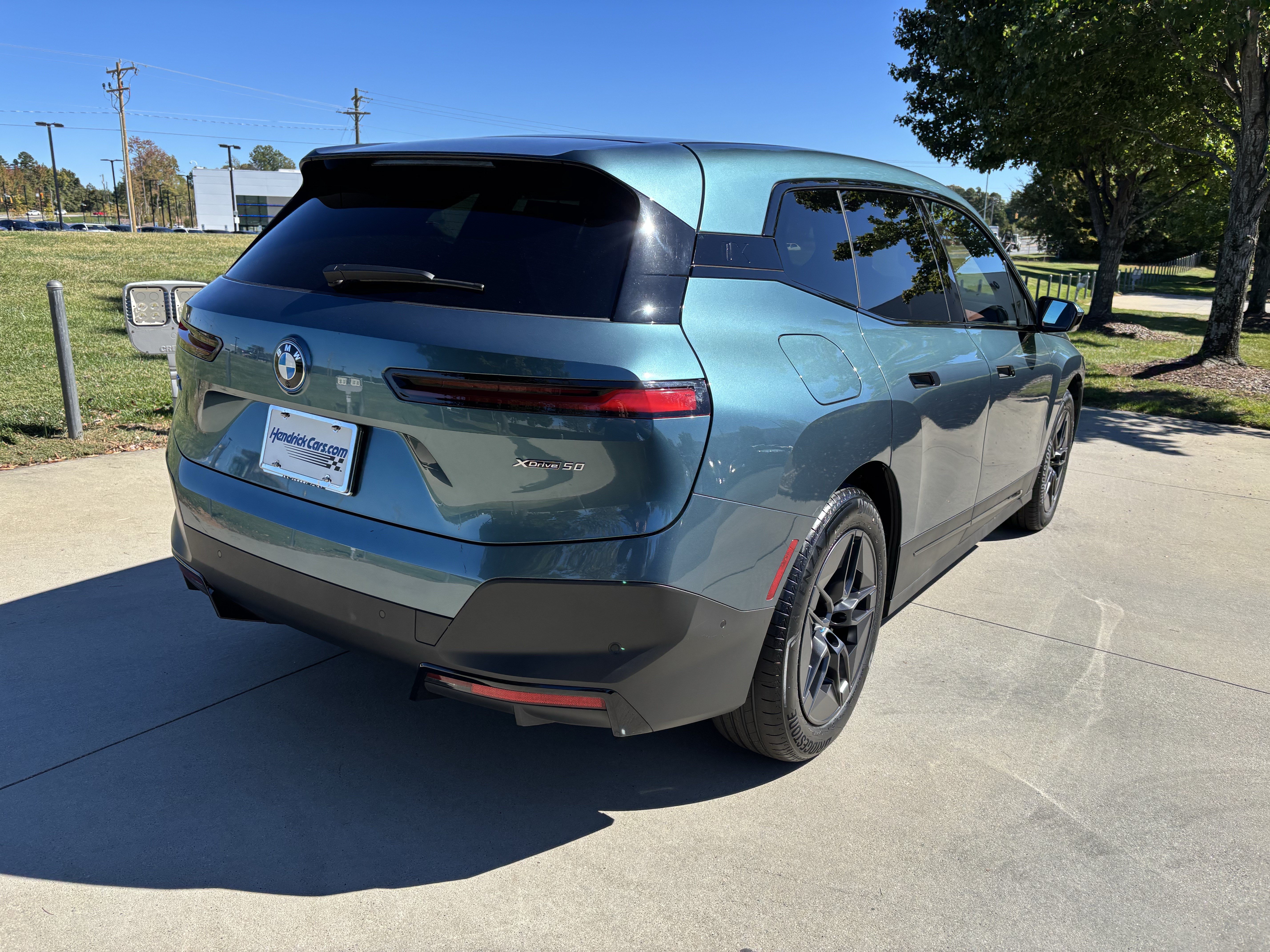 Certified 2024 BMW iX xDrive50 w/ Premium Package AWD/4WD image 10