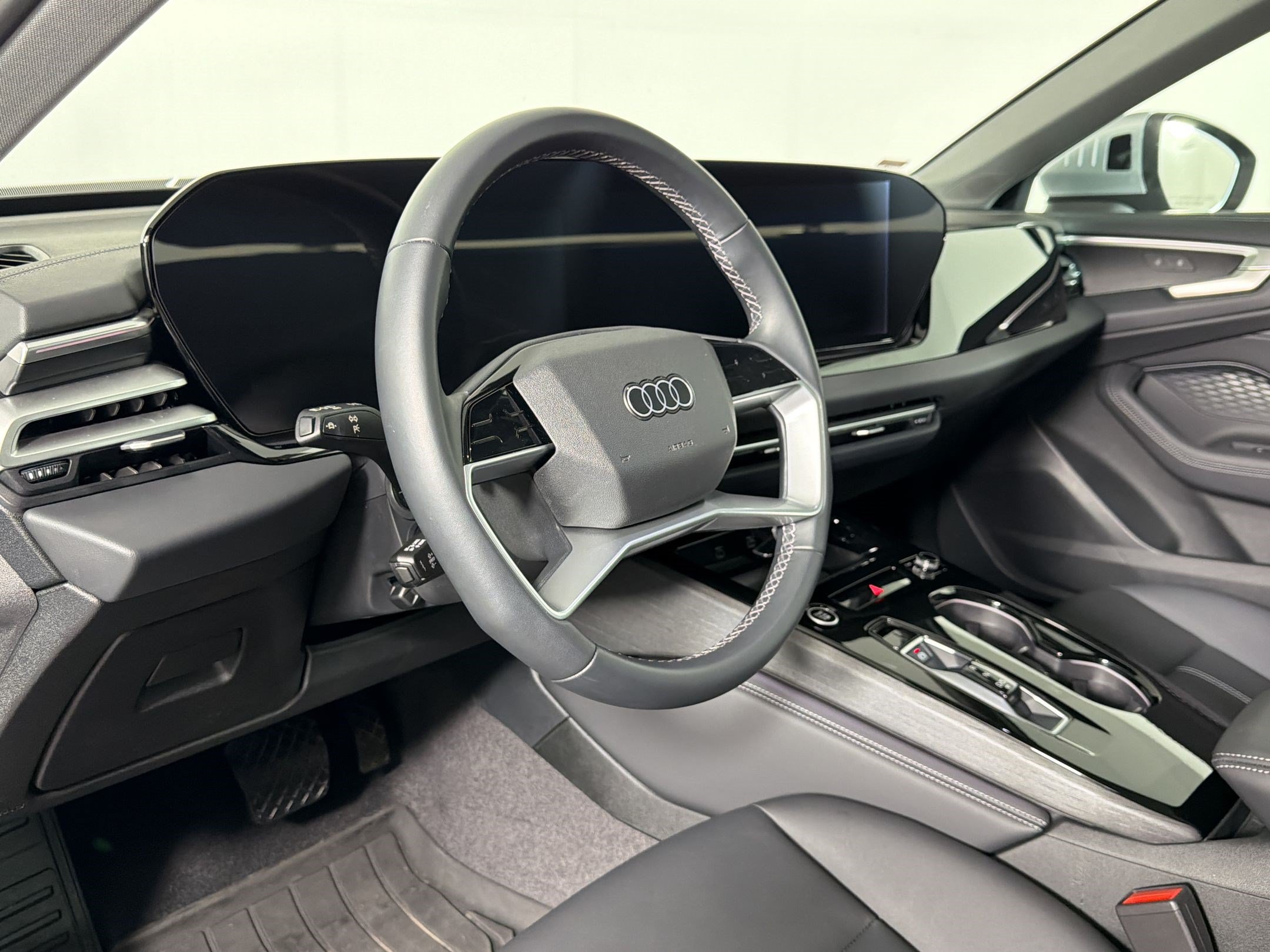 Used 2025 Audi A5 2.0T Premium w/ Convenience Package AWD/4WD image 3