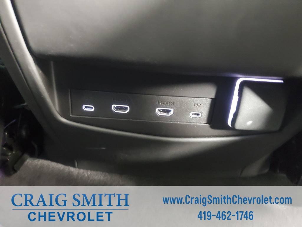 Used 2025 Cadillac Escalade Sport Platinum w/ LPO, Floor Liner Package AWD/4WD image 21