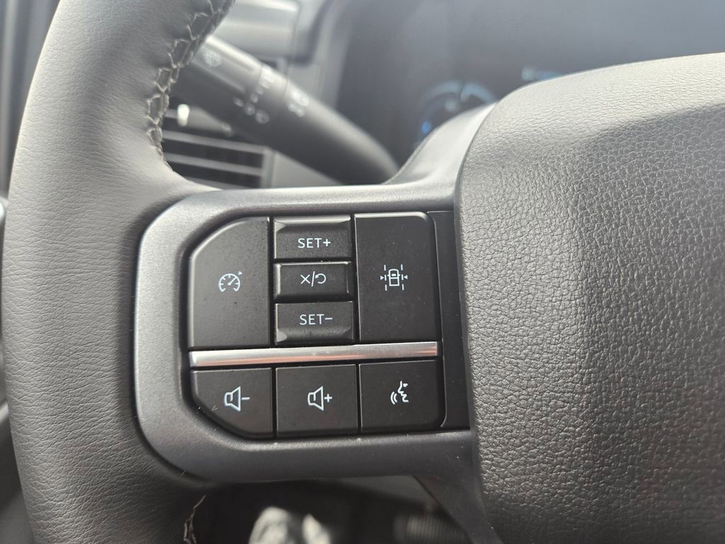 Used 2025 Ford F150 Lightning XLT image 17
