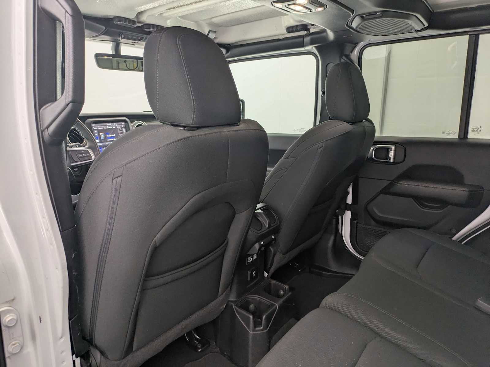 Used 2023 Jeep Wrangler Unlimited Sahara AWD/4WD image 18