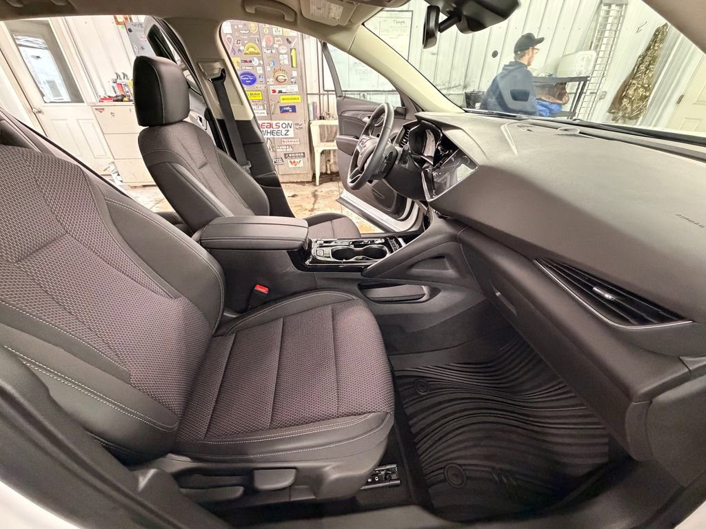 Used 2023 Buick Envision Preferred image 34
