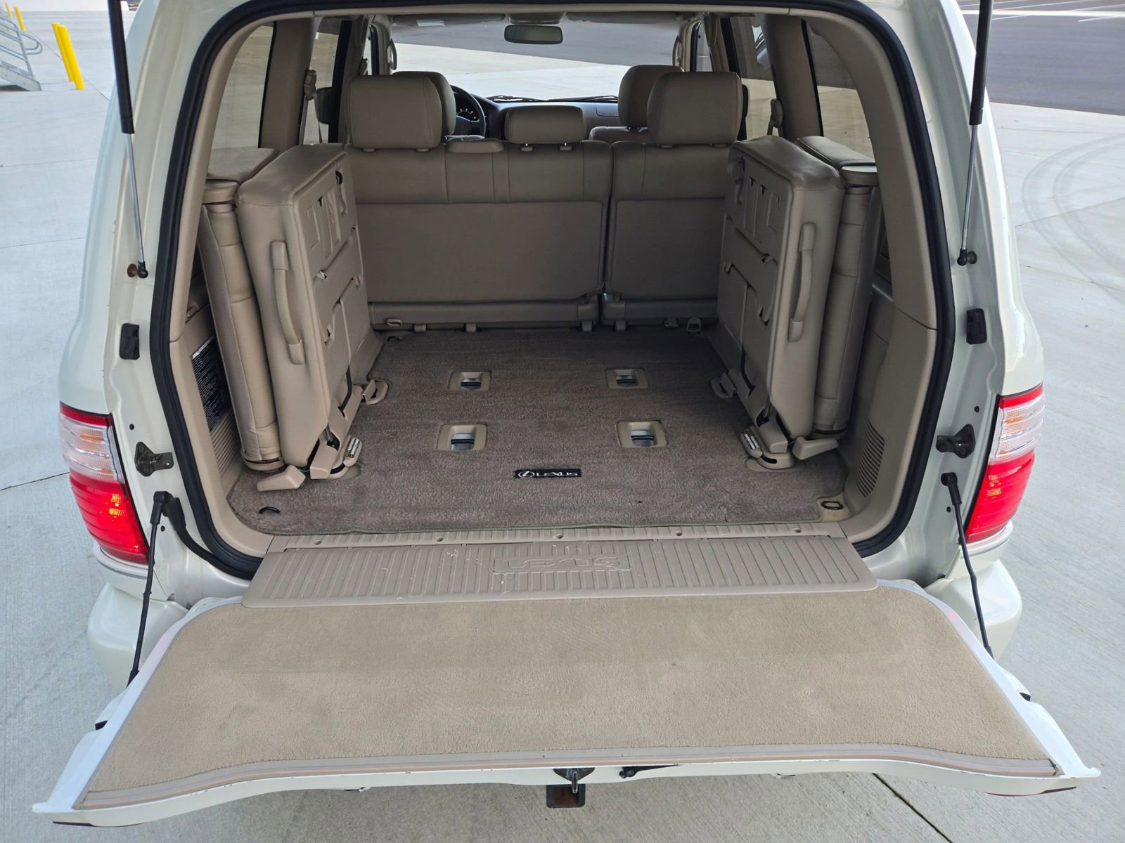 Used 1999 Lexus LX 470 4WD image 17