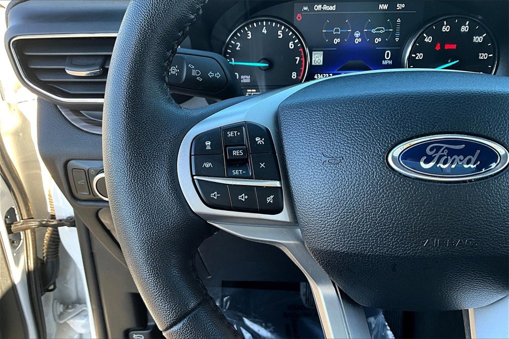 Used 2024 Ford Explorer Limited image 18