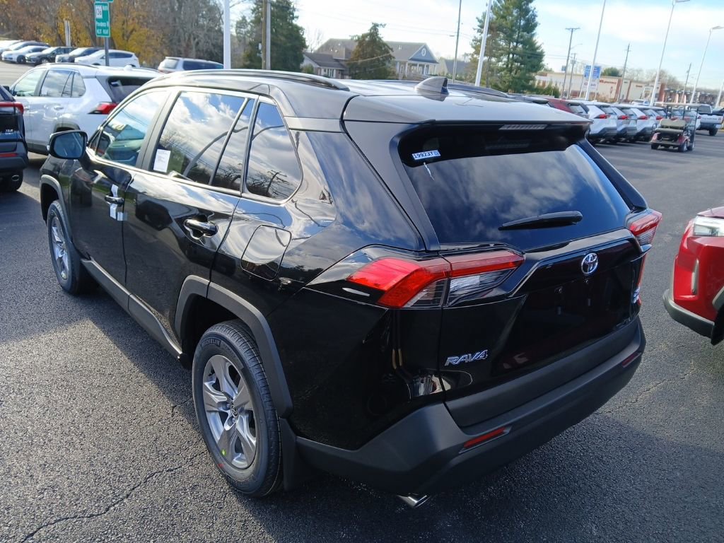 New 2025 Toyota RAV4 XLE image 3