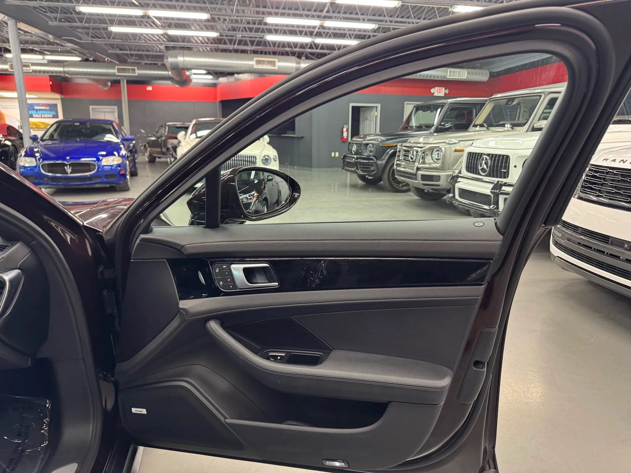 Used 2022 Porsche Panamera 4 AWD/4WD image 38