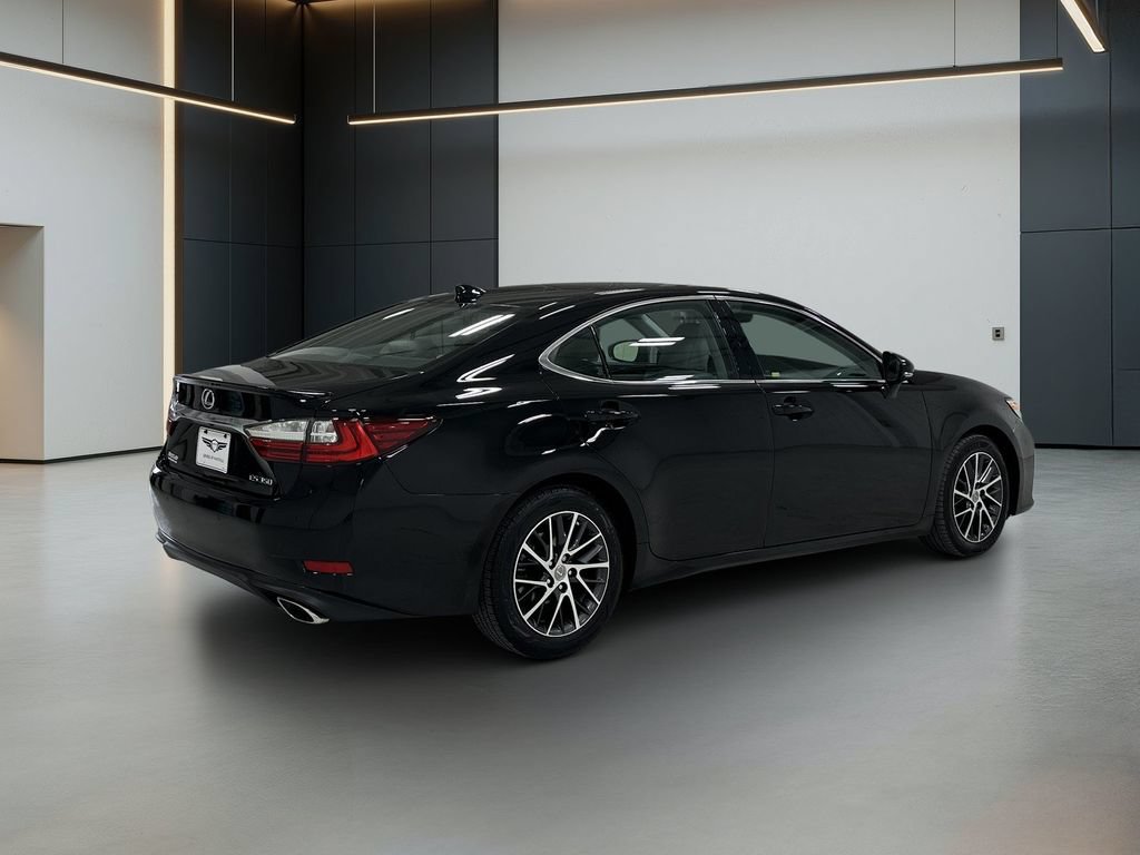 Used 2018 Lexus ES 350 w/ Luxury Package w/Wood Trim FWD image 6