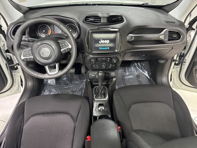 Used 2023 Jeep Renegade Latitude image 12