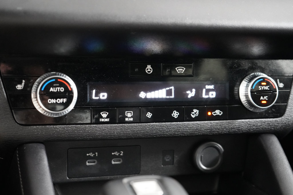Used 2026 Mitsubishi Outlander AWD image 26