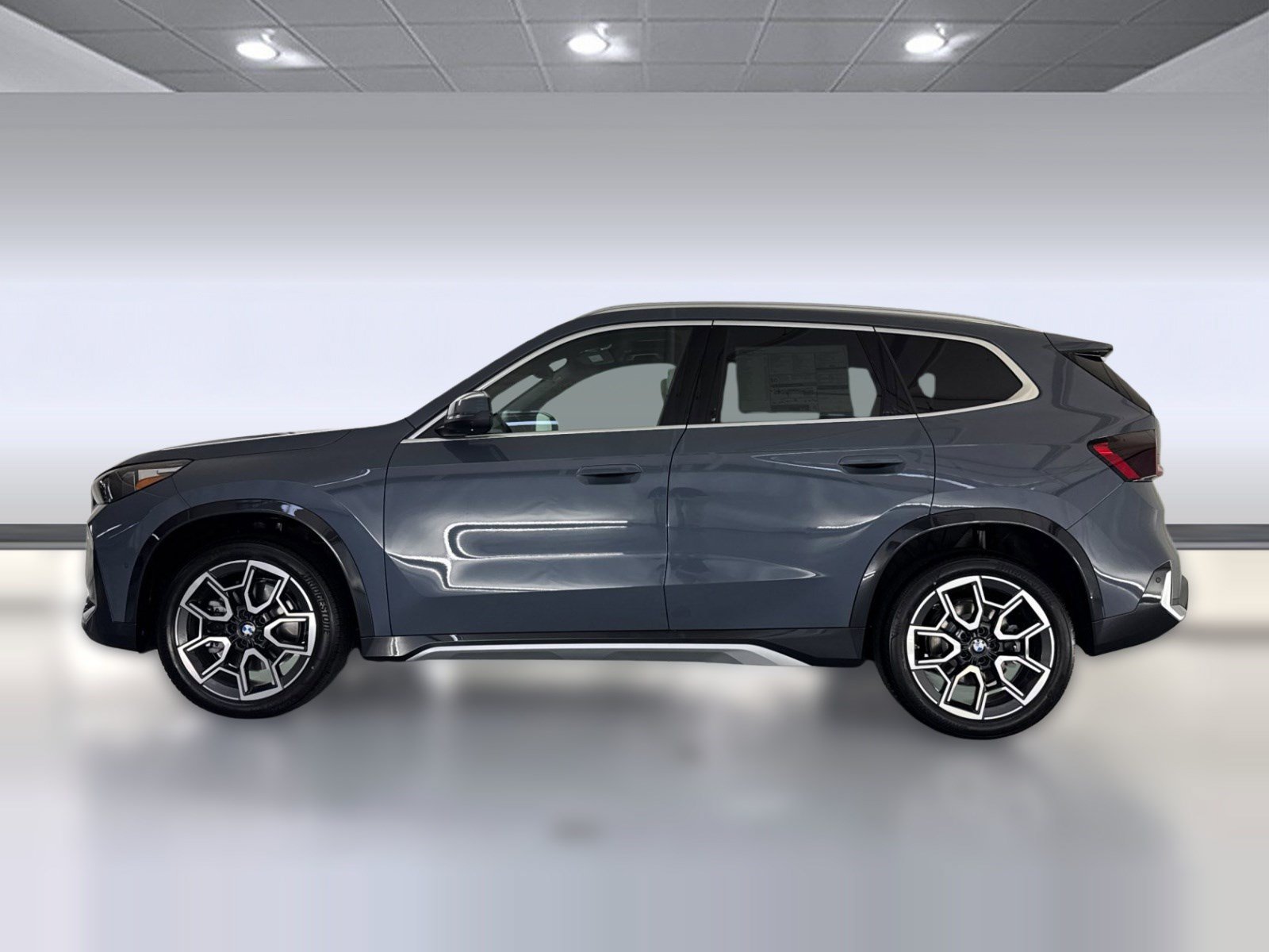 Used 2026 BMW X1 xDrive28i w/ Technology Package AWD/4WD image 2