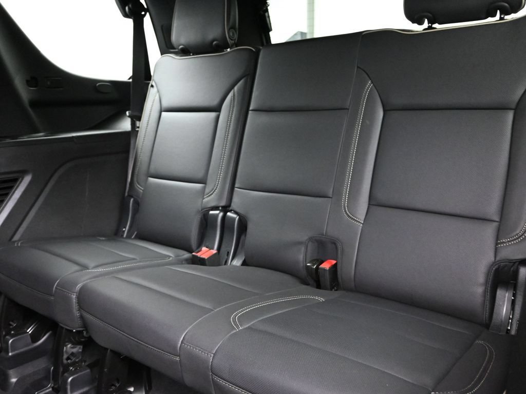 Used 2023 Chevrolet Tahoe Premier w/ Advanced Technology Package AWD/4WD image 28