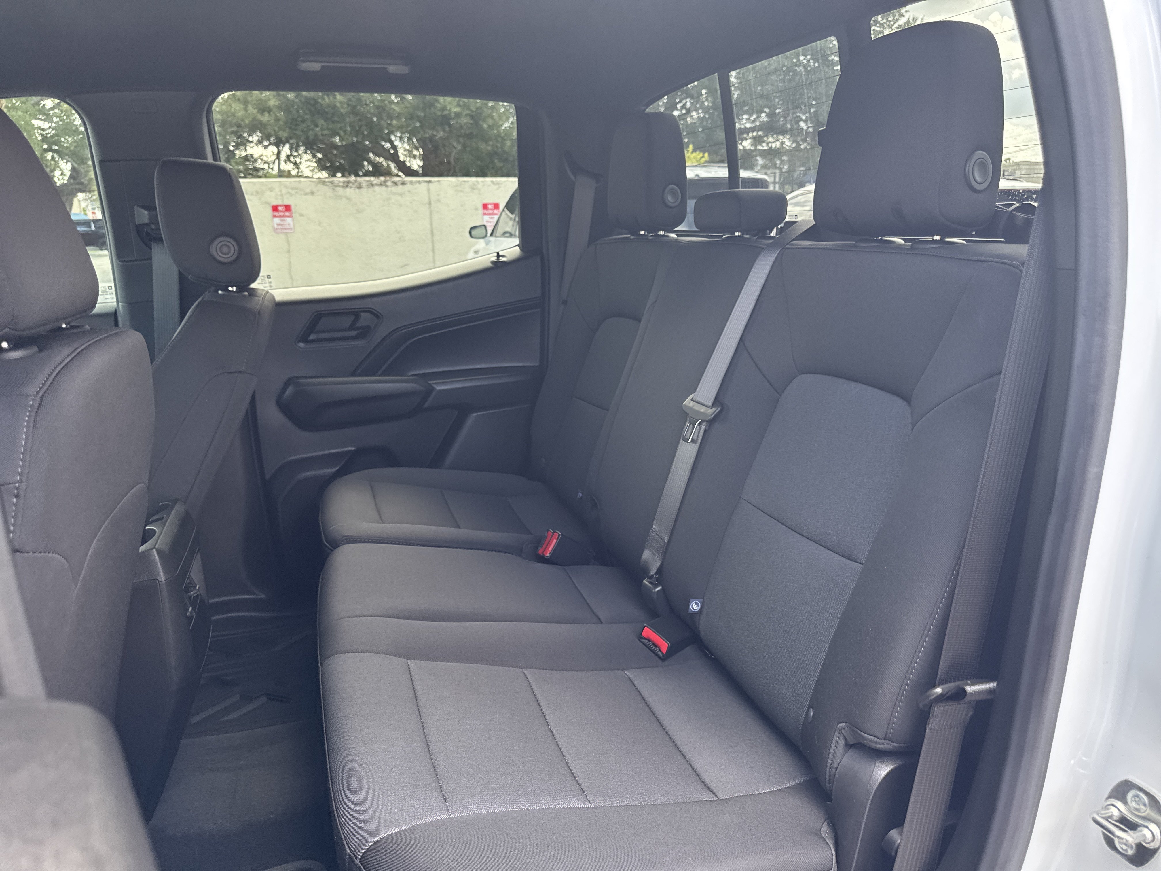 Certified 2024 Chevrolet Colorado Trail Boss w/ LPO, Dark Essentials Package AWD/4WD image 18