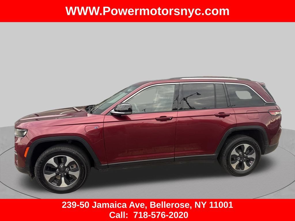 Used 2023 Jeep Grand Cherokee 4WD 4xe image 2