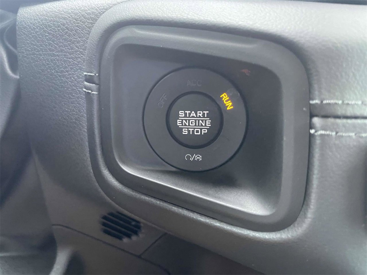 New 2025 Jeep Gladiator Rubicon image 15