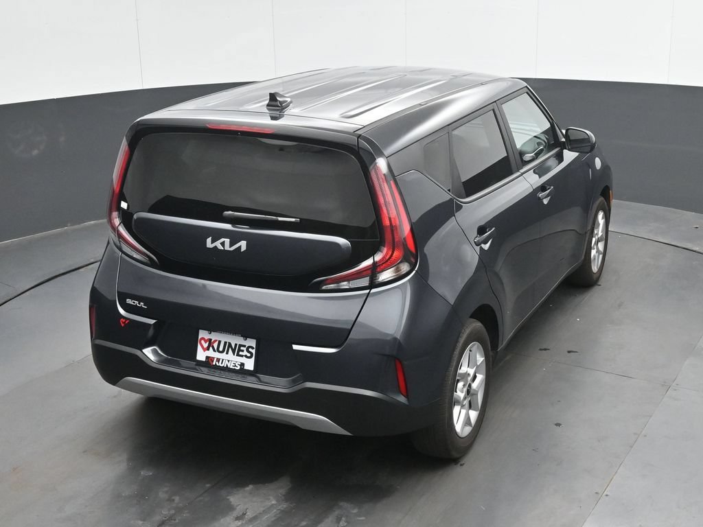 Used 2025 Kia Soul LX w/ LX Technology Package FWD image 26