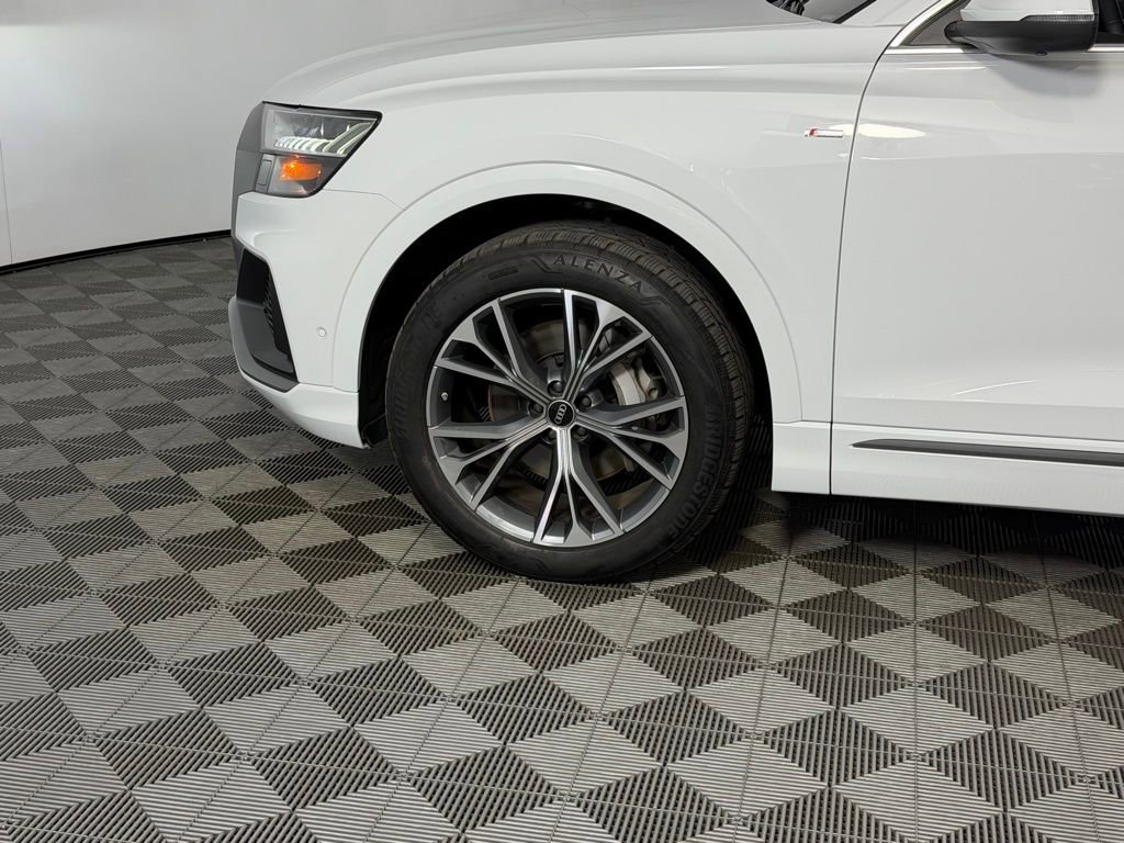 Used 2023 Audi Q8 Premium Plus w/ Premium Plus Package AWD/4WD image 12