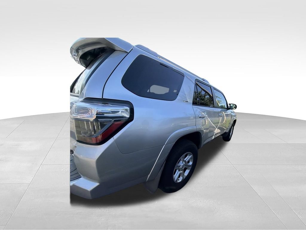 Used 2016 Toyota 4Runner SR5 Premium AWD/4WD image 2