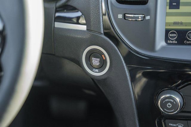 Used 2023 Chrysler 300 S image 35