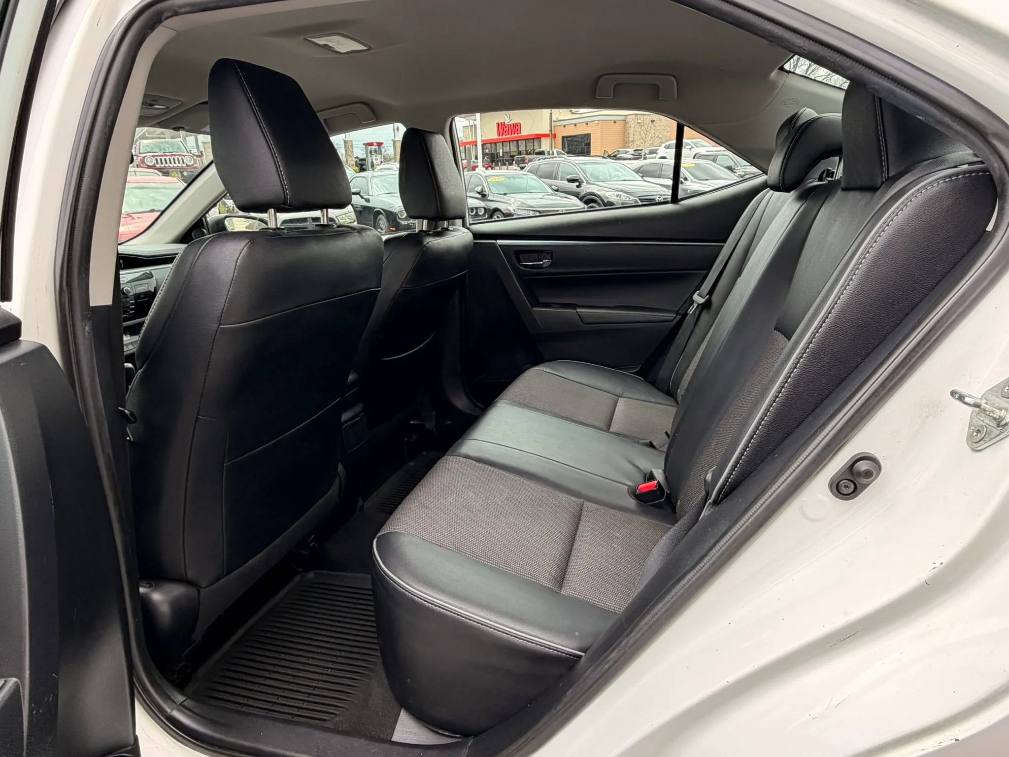 Used 2014 Toyota Corolla S image 19