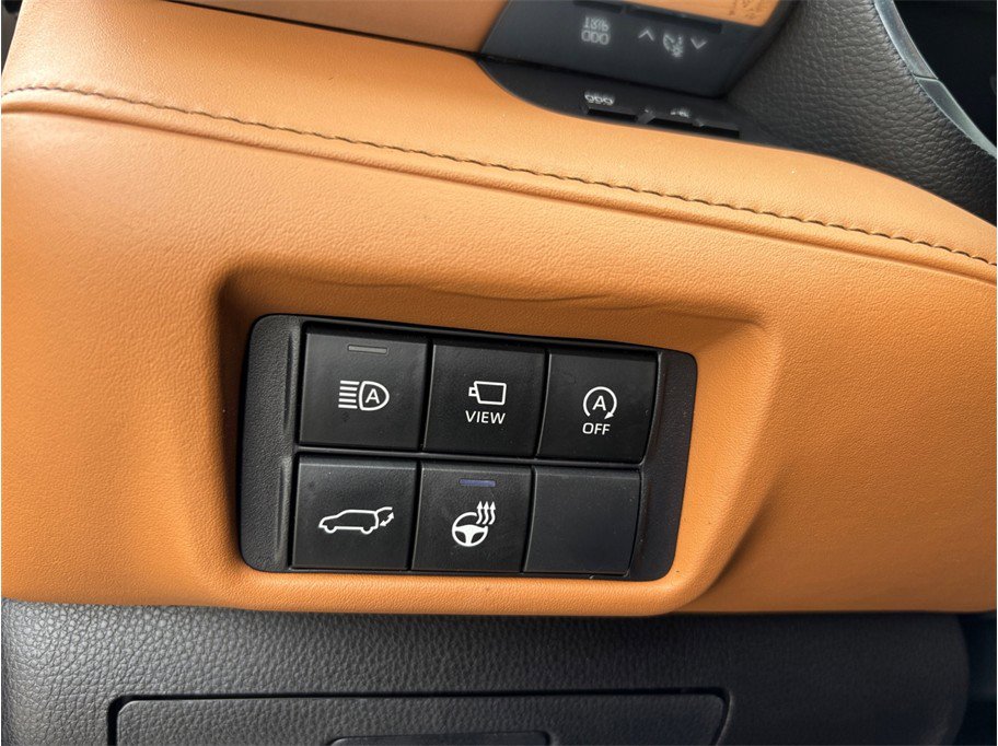 Used 2023 Toyota Highlander Platinum image 37