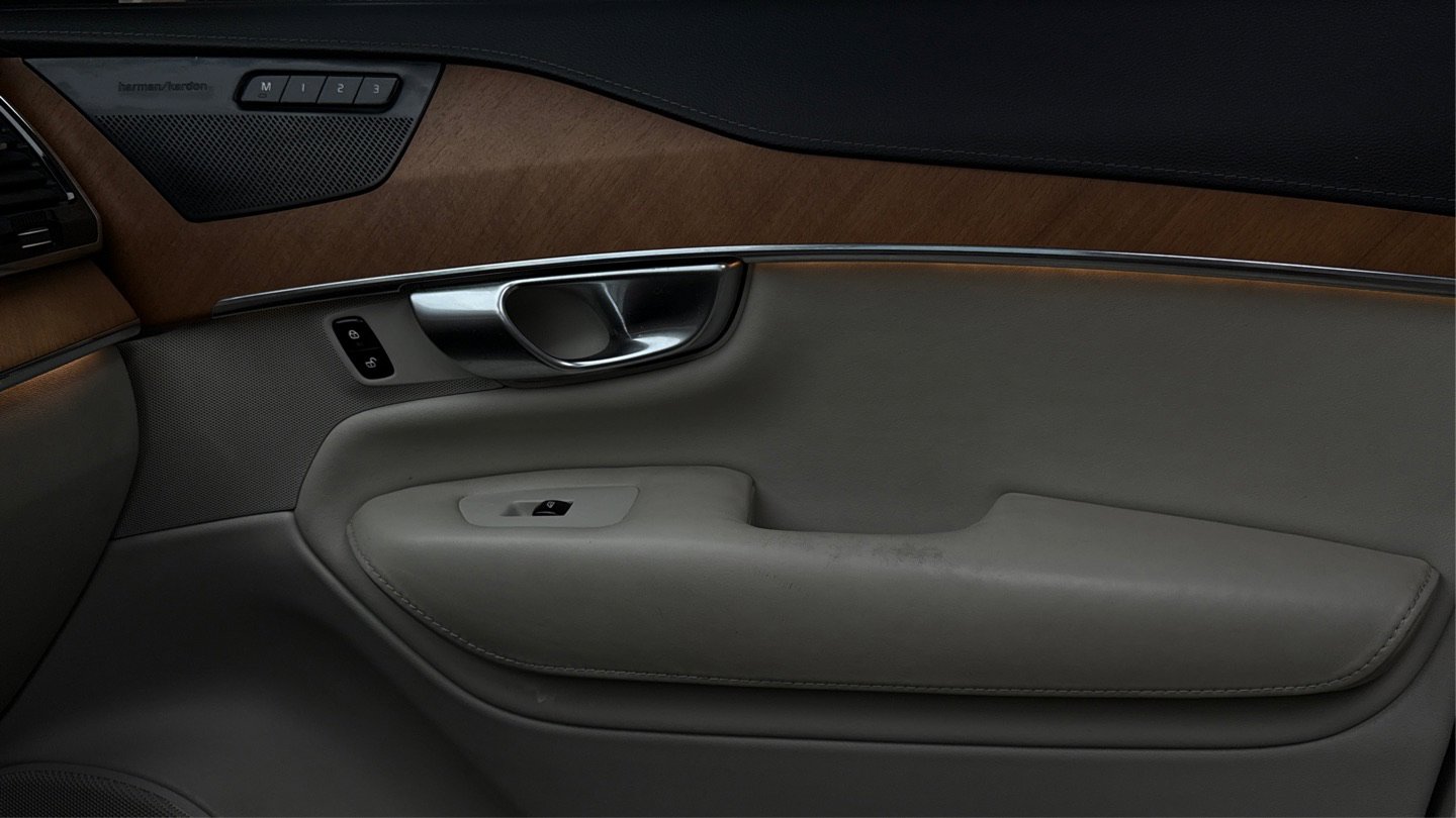 Used 2020 Volvo XC90 T6 Inscription w/ Protection Package Premier image 36