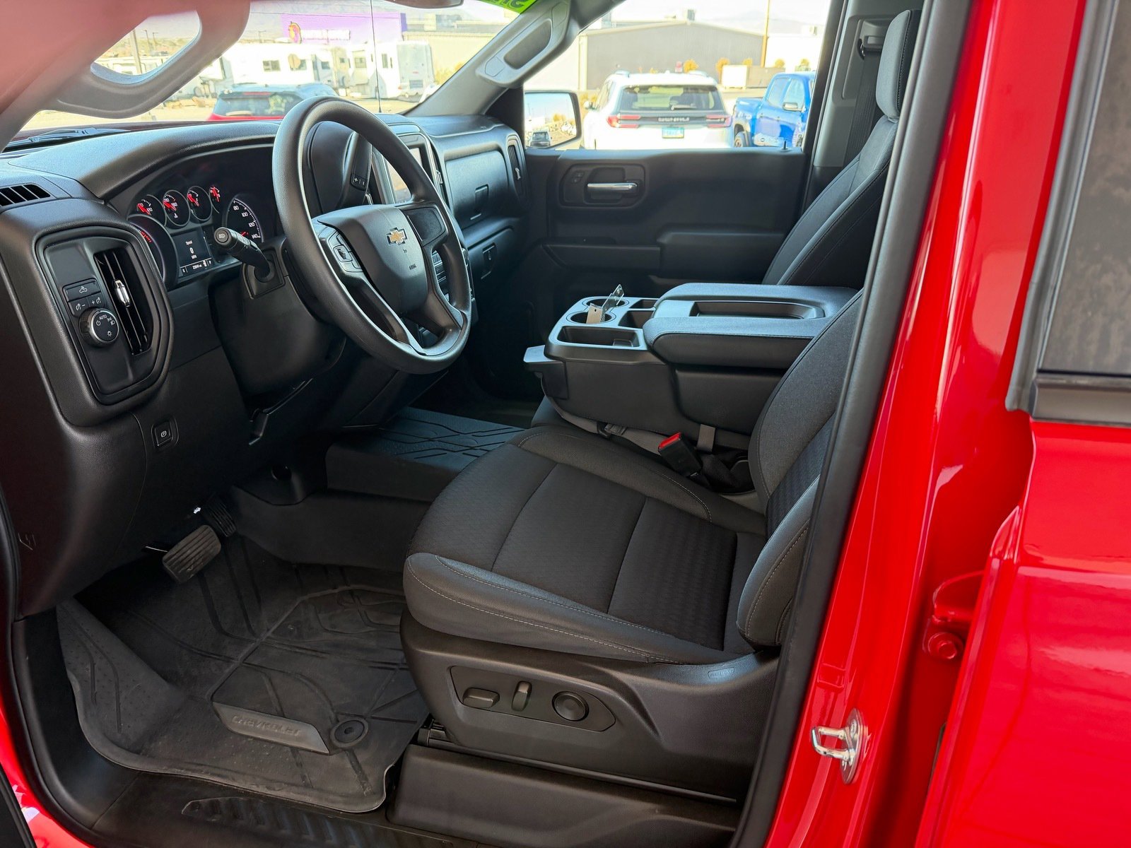 Used 2023 Chevrolet Silverado 1500 Custom image 17