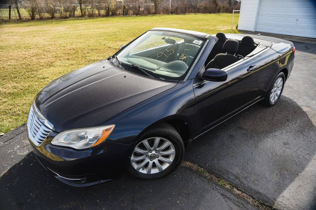 Used 2012 Chrysler 200 Touring FWD image 36