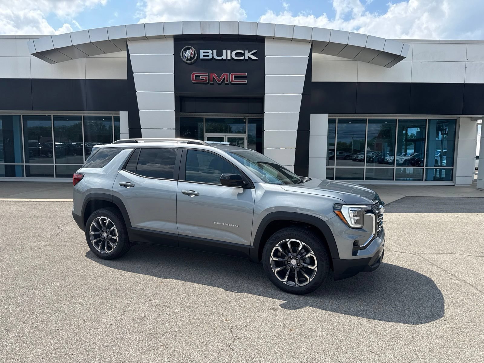 New 2027 GMC Terrain Elevation w/ Elevation Premium Package AWD/4WD image 2