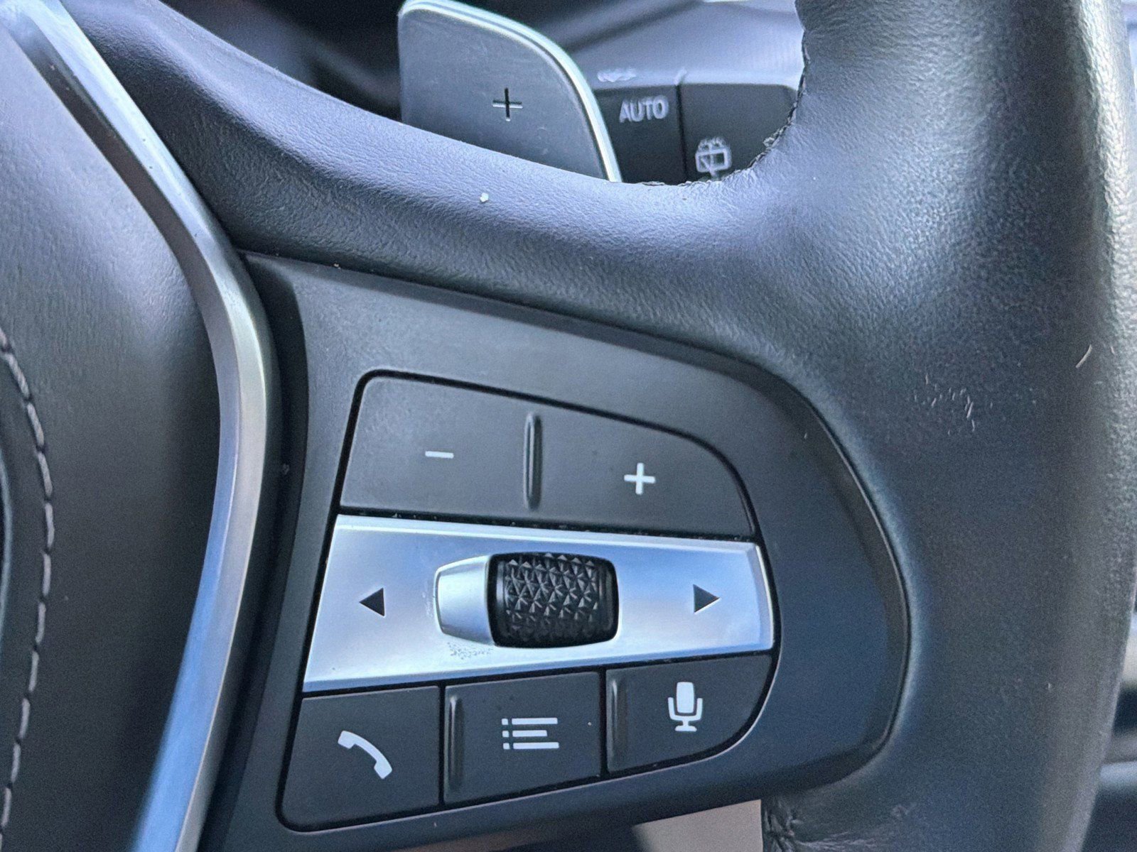 Used 2019 BMW X5 xDrive40i w/ Convenience Package AWD/4WD image 32