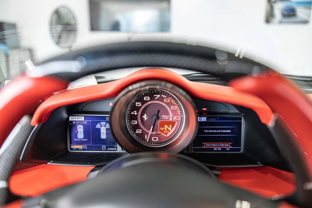 Used 2018 Ferrari 488 GTB RWD image 21