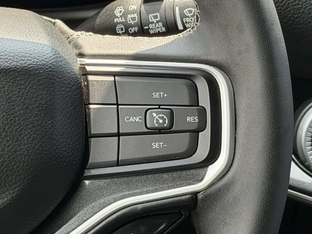 Used 2022 Jeep Wagoneer Series I AWD/4WD image 25