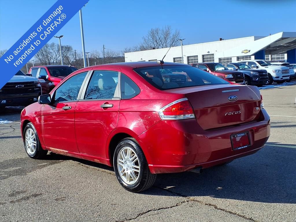 Used 2010 Ford Focus SE image 8
