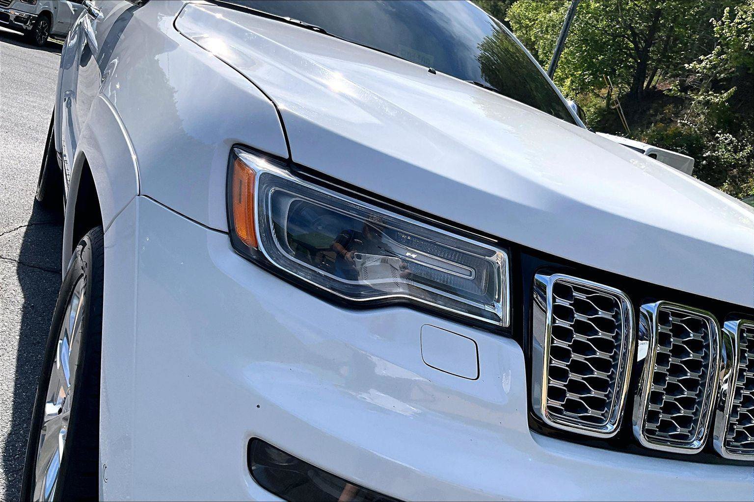 Used 2019 Jeep Grand Cherokee Summit AWD/4WD image 29