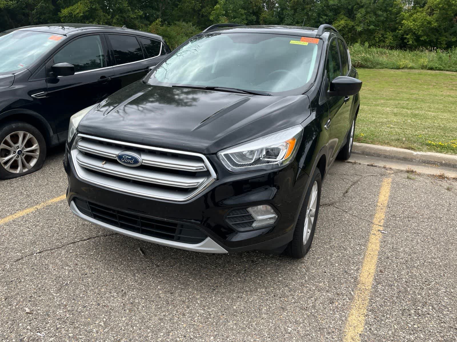 Used 2017 Ford Escape SE w/ Equipment Group 201A AWD/4WD image 4
