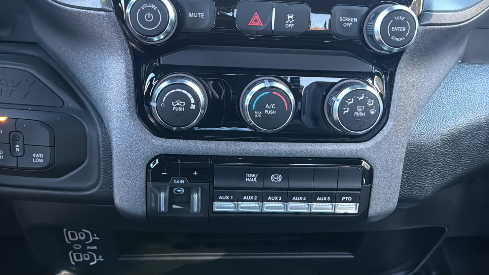 New 2026 RAM 5500 Tradesman w/ Chrome Appearance Group image 20