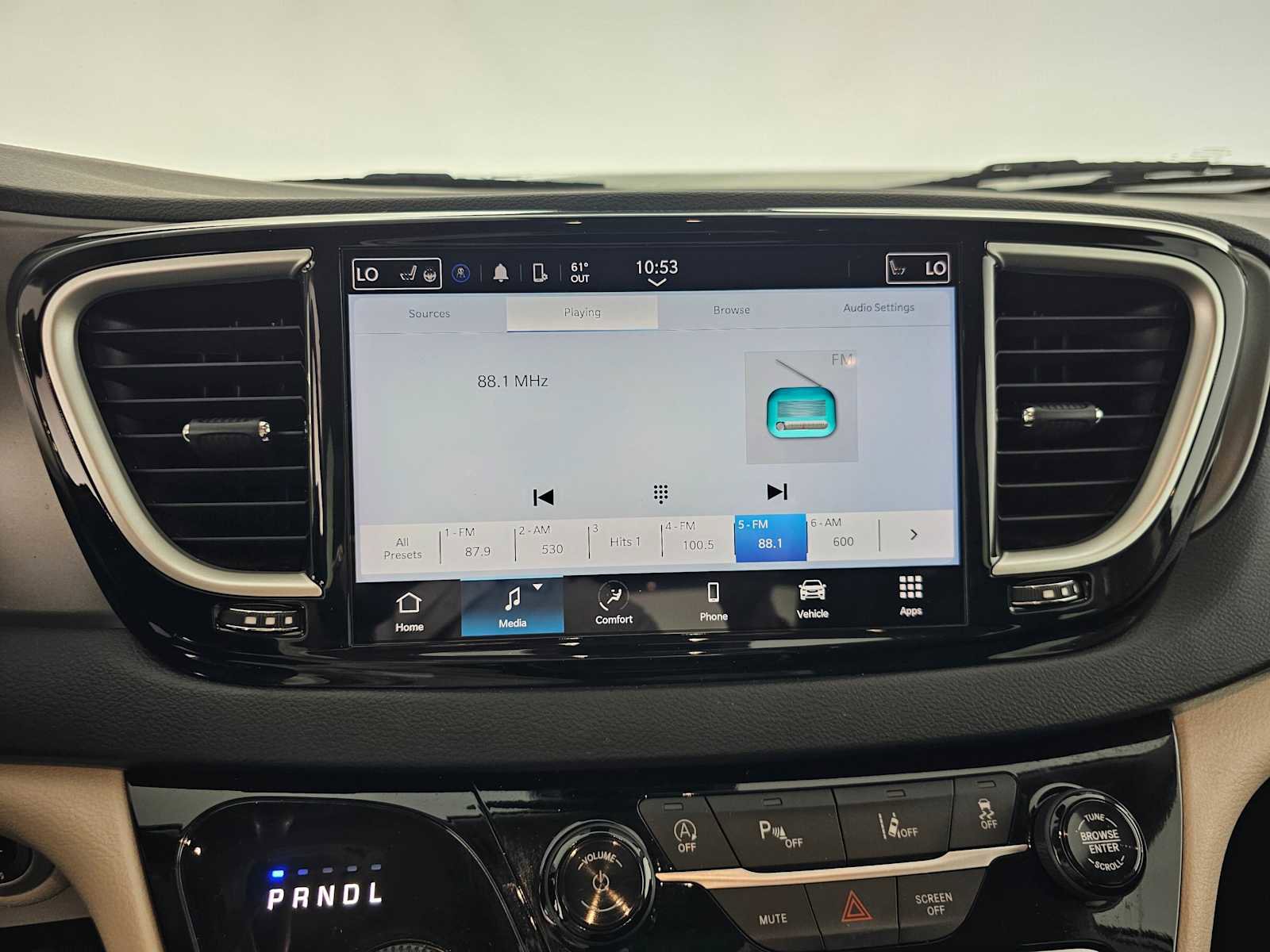 Used 2024 Chrysler Pacifica Touring-L image 25