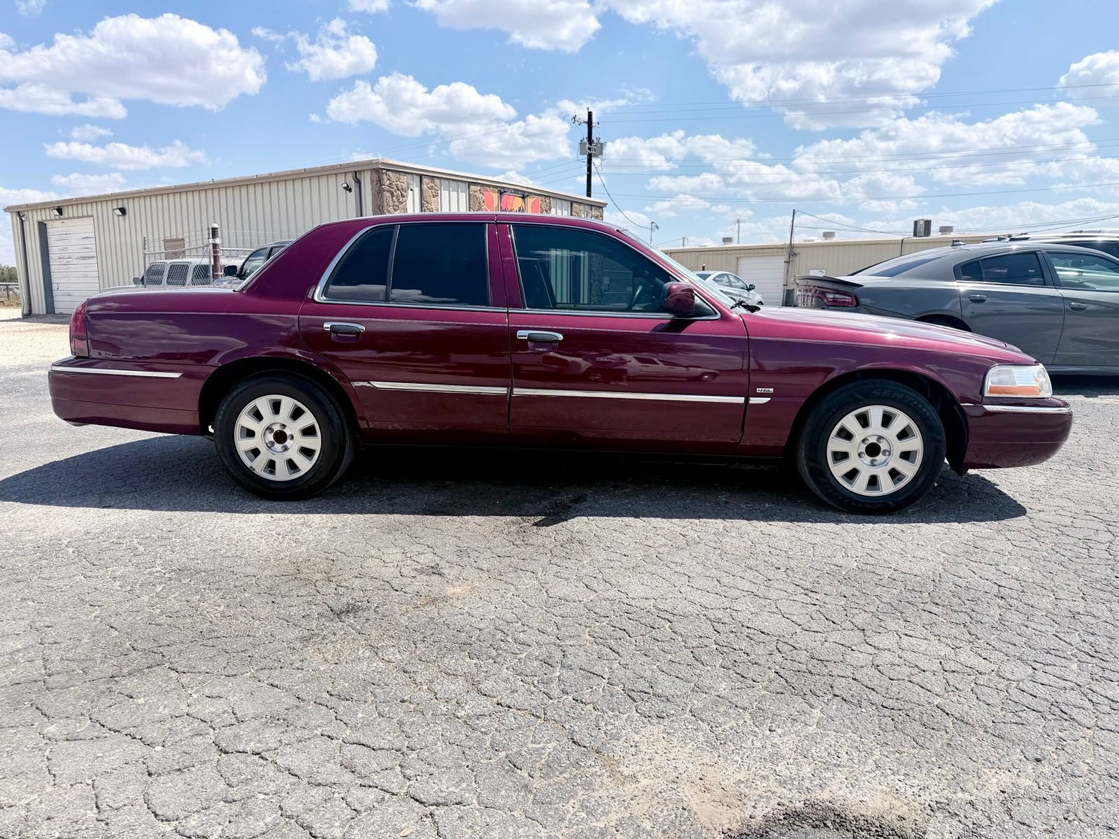 Used 2004 Mercury Grand Marquis LS RWD image 2
