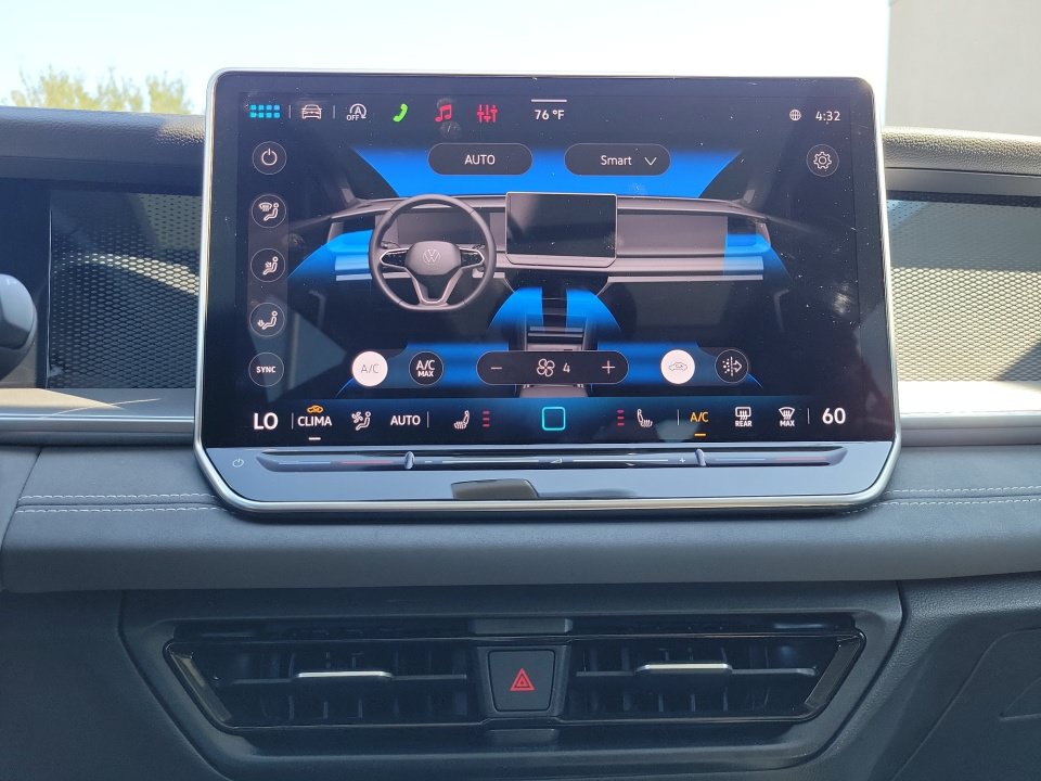 Certified 2026 Volkswagen Tiguan SE w/ Panoramic Sunroof Package AWD/4WD image 22