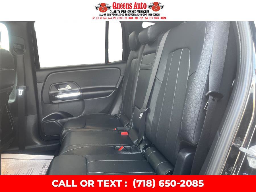 Used 2021 Mercedes-Benz GLB 250 4MATIC w/ Premium Package image 11