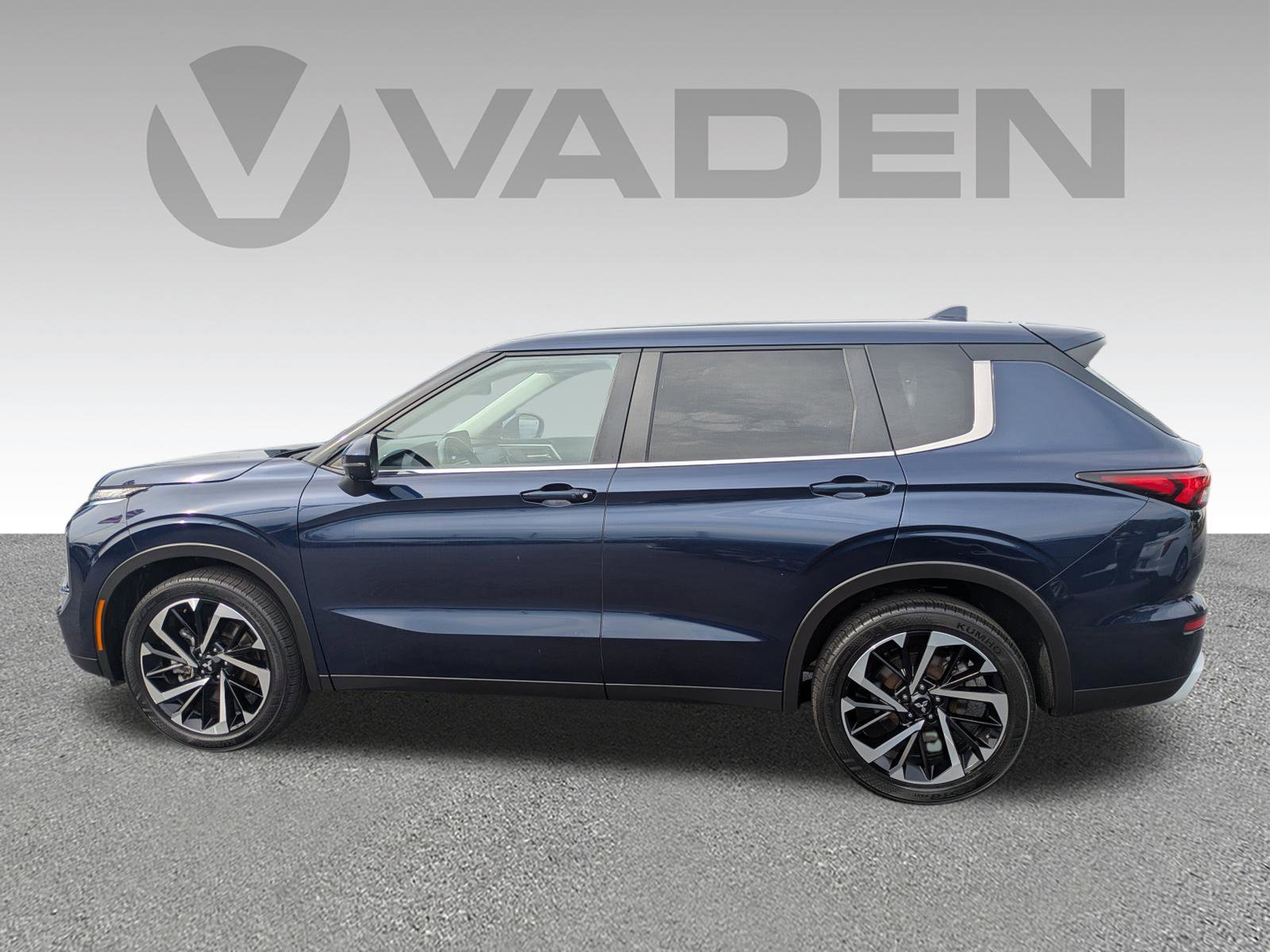 Used 2024 Mitsubishi Outlander SE FWD image 30