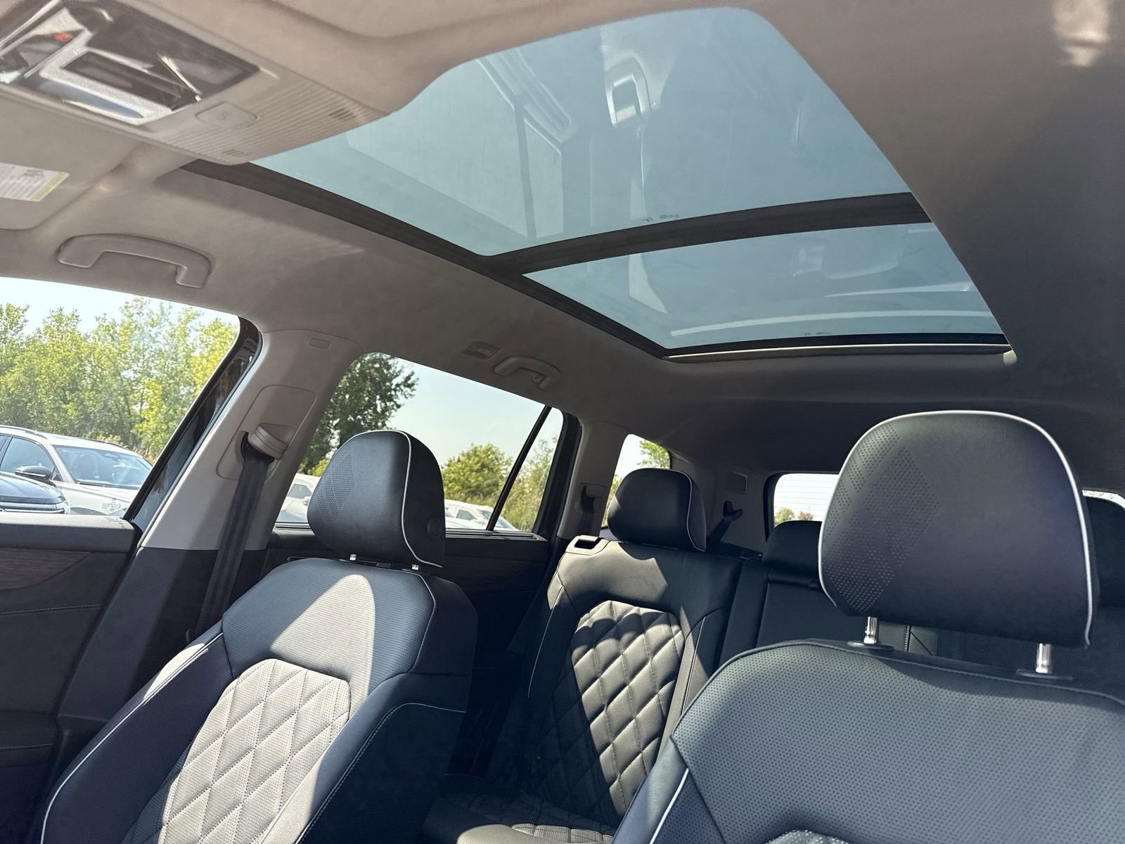 New 2026 Volkswagen Atlas SEL Premium R-Line image 23