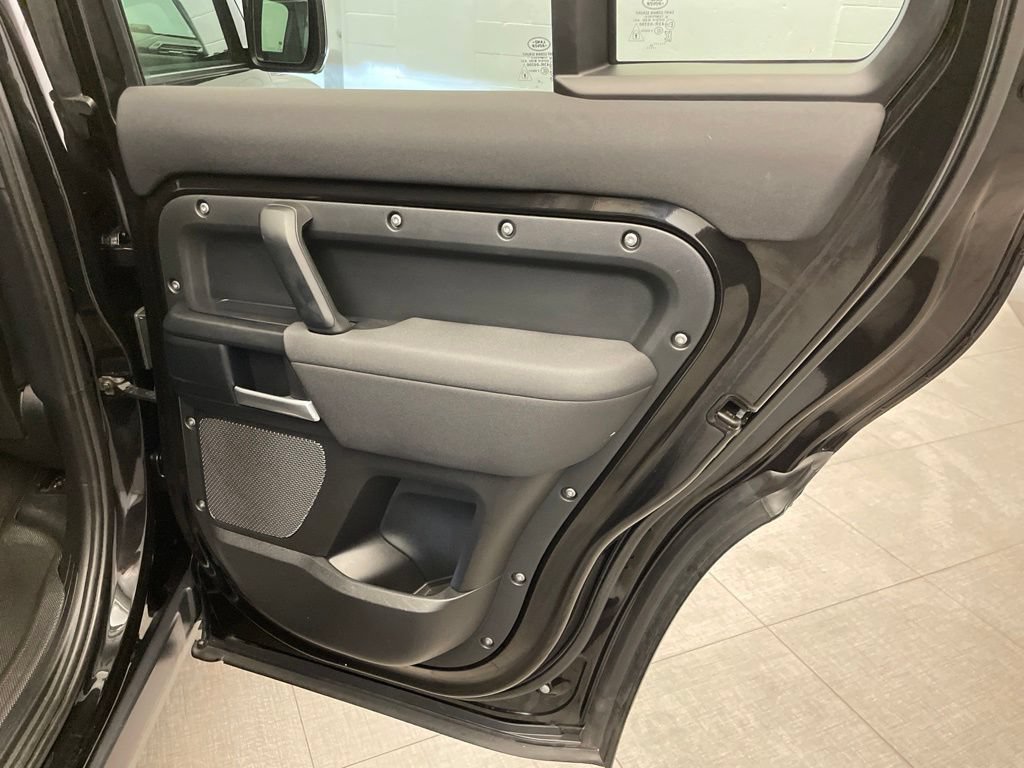Used 2020 Land Rover Defender 110 S AWD/4WD image 27