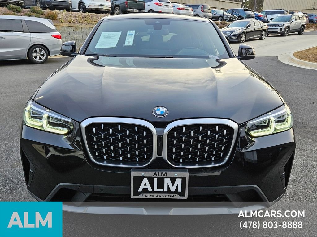 Used 2025 BMW X4 xDrive30i image 10