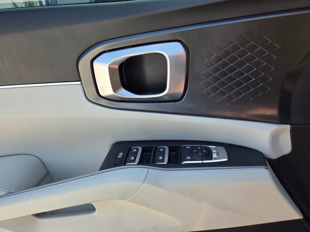 Used 2023 Kia Sorento S w/ Panoramic Sunroof Package image 22