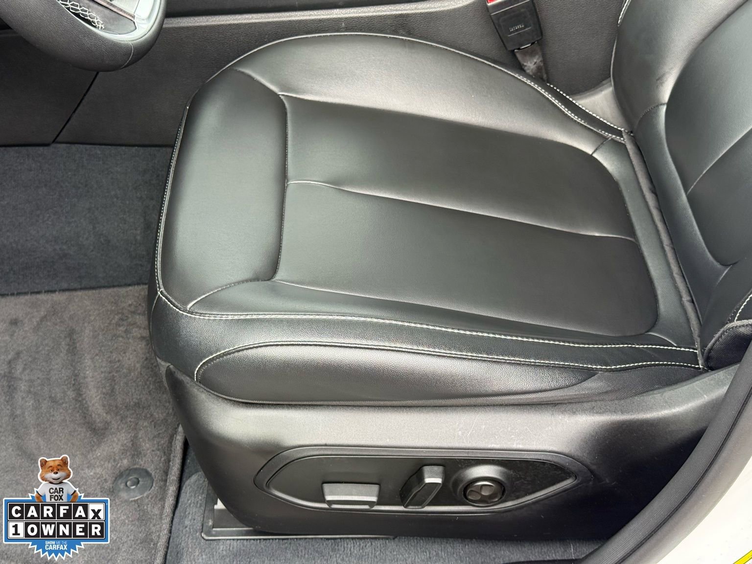 Used 2023 Jeep Grand Cherokee 4WD 4xe image 2