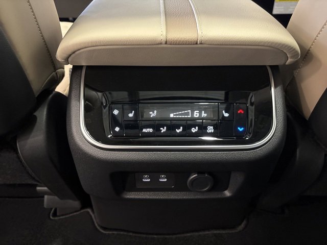 New 2026 Nissan Armada Platinum image 34