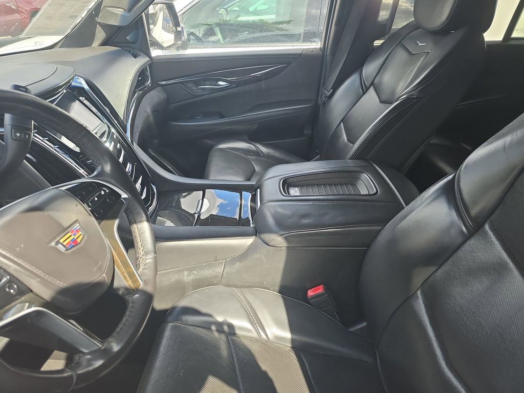 Used 2018 Cadillac Escalade Platinum image 8