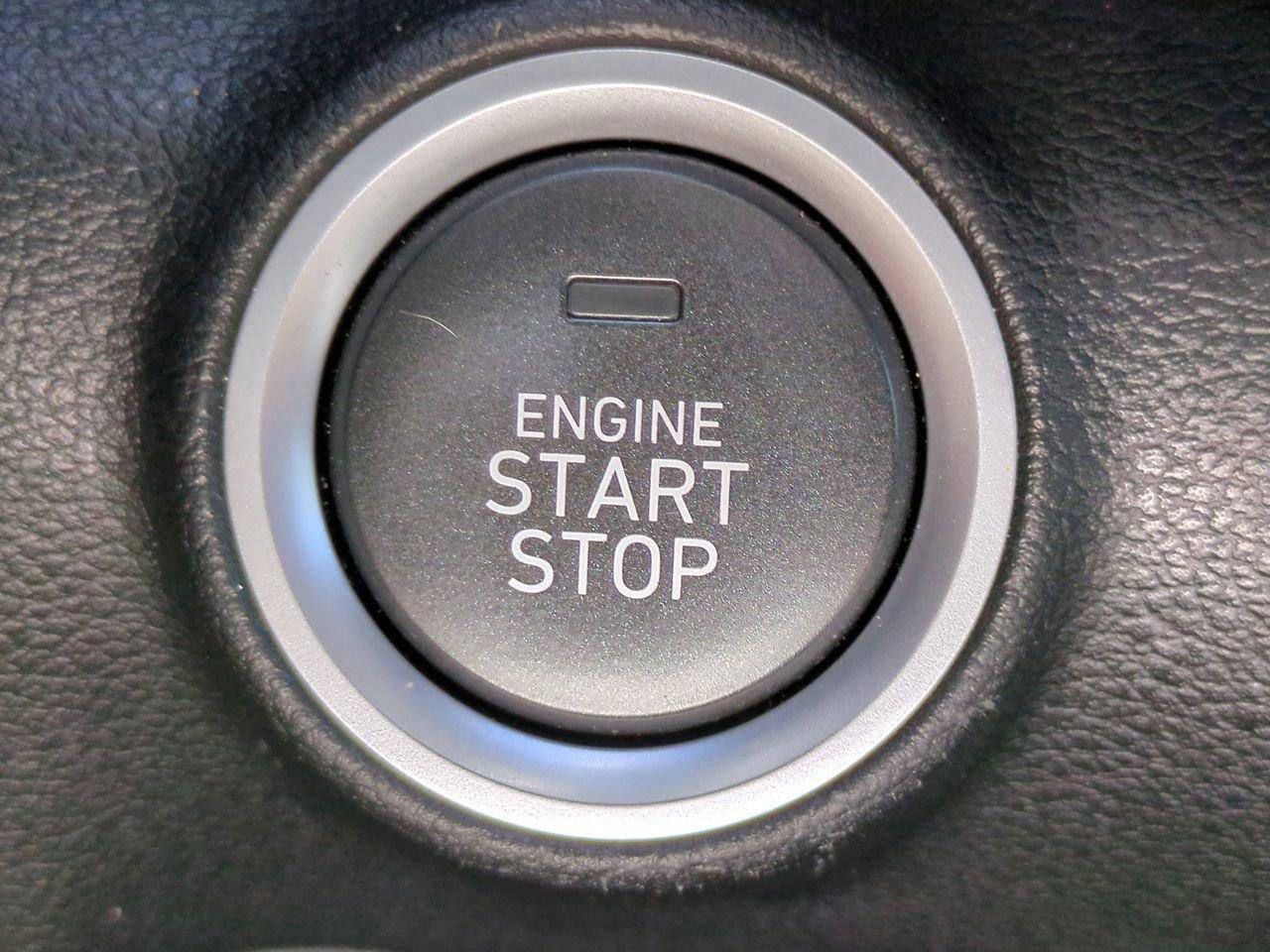 Certified 2023 Hyundai Kona SEL AWD/4WD image 26