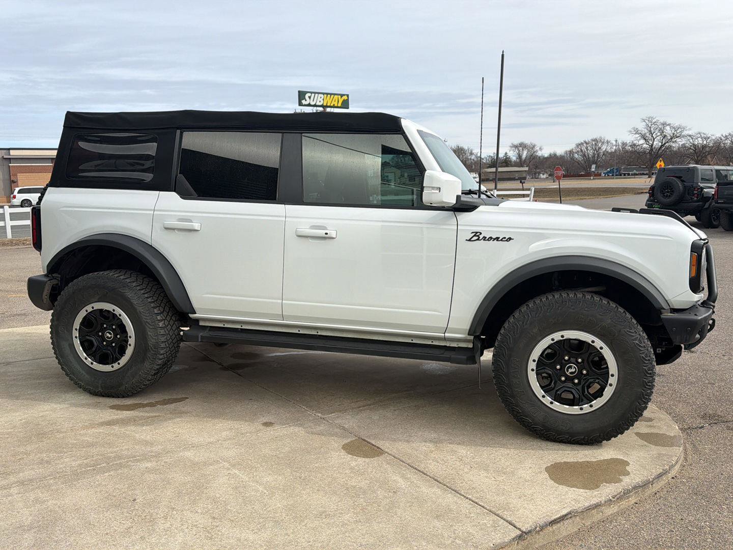 Used 2022 Ford Bronco Outer Banks w/ Sasquatch Package image 6